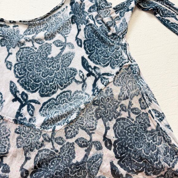 Blue Floral Stretch Knit Long Sleeve Top, Best Fits Small-Medium - Picture 8 of 8